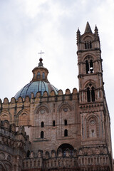 Obraz premium Palermo Cathedral in sunny day, Sicily, Italy. Cathedral of Palermo dedicated to the Assumption of the Virgin Mary. Popular touristic and travel landmark. Holidays in Italy. Sightseeing.