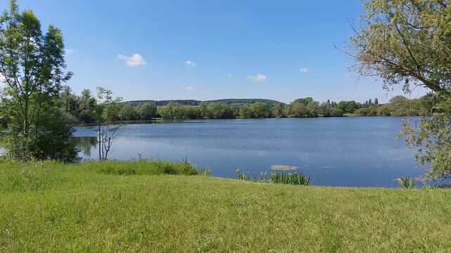Vue du lac d'Acquigny - Eure - Normandie - France