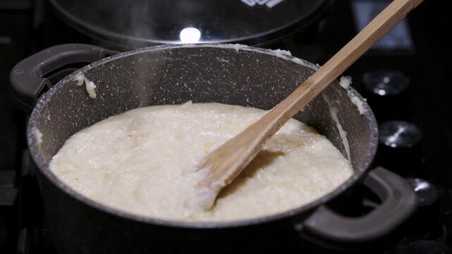 Elarji, a true Mingrelian dish, is made with corn flour and suluguni. Slow motion