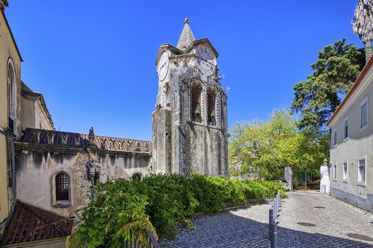 Our Lady of the Populace Church or Igreja de Nossa Senhora do Populo, Clock tower, Caldas da Rainha, Estremadura, Portugal