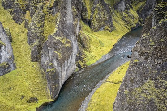 Fja&eth;r&aacute;rglj&uacute;fur Canyon, Fjadrargljufur, deep gorge, near Kirkjub&aelig;jarklaustur, South Iceland, Iceland