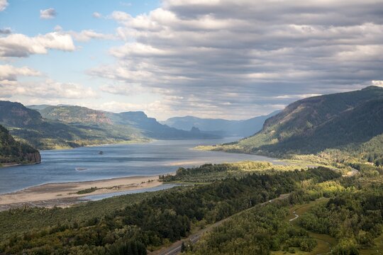 View of the Columbia River from Vista House, near Portland, Oregon, USA