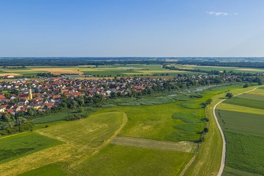 Ausblick auf die Donau-Region nahe der Pfatterer Au zwischen Regensburg und Straubing