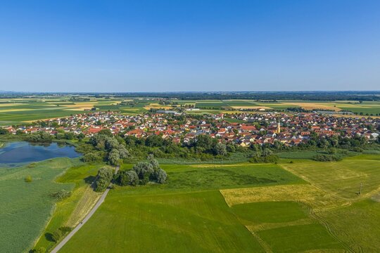 Das Donautal in der s&uuml;d&ouml;stlichen Oberpfalz nahe Pfatter im Kreis Regensburg im Luftbild