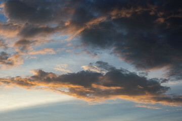 Obraz premium Dramatic Sunset Clouds in the Sky