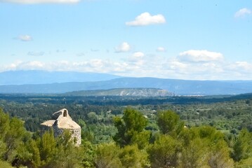 Fototapeta premium Ruines du moulin à vent d'Eygalières (Bouches-du-Rhône)