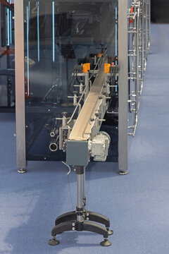 Conveyor Belt Transport to Machine Production Factory