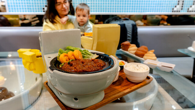 Unusual dining experience in Taipei's Ximending