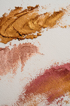 Shimmer eyeshadow swatch with metallic makeup texture