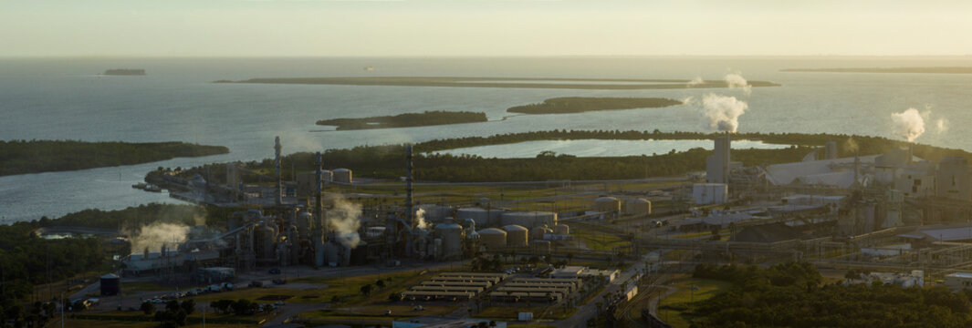 Factory for handling and processing of phosphates emitting toxic vapors polluting air. Mosaic Riverview Plant in Tampa, Florida. Industrial facility for chemical production of phosphoric acid