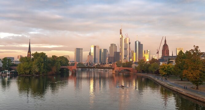 Skyline, skyscrapers in the banking district in the morning light, Old Bridge over the Main, sunrise, autumn, Frankfurt am Main, Hesse, Germany