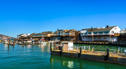 Obraz premium Pier 39, a shopping center and popular tourist attraction in San Francisco, California
