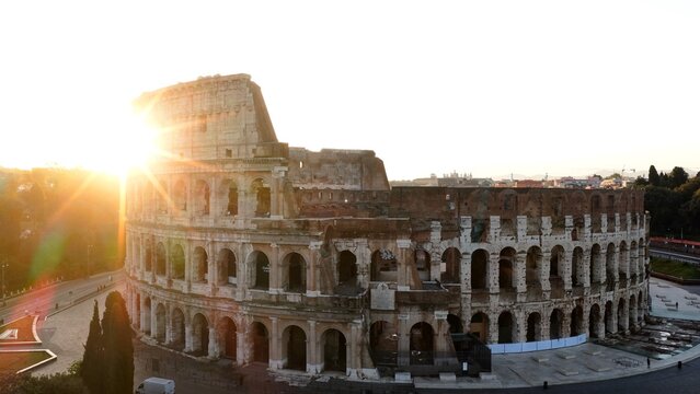Il Colosseo a Roma, Italia
Vista aerea del monumento turistico pi&ugrave; visitato in Italia.