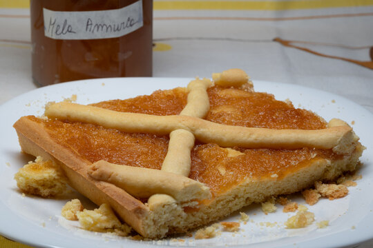Tart with Annurca apple jam