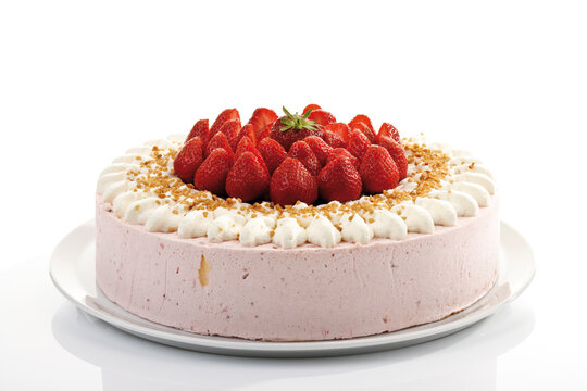 Strawberry-cream cake, close-up