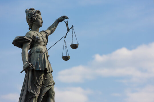 Germany, Hesse, Frankfurt, Fountain of Justice, sculpture of Justitia