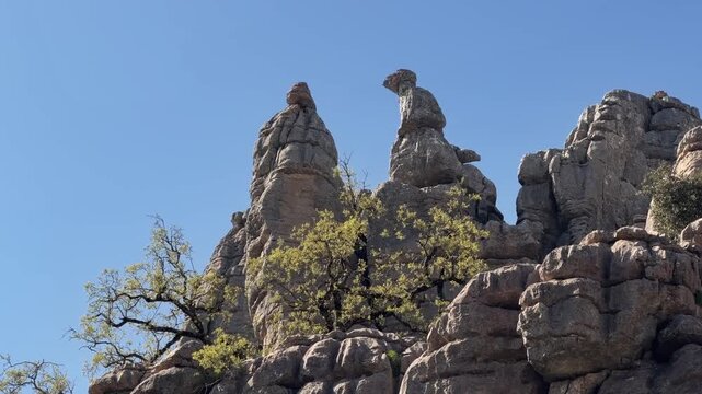 Formaciones rocosas en El Torcal de Antequera