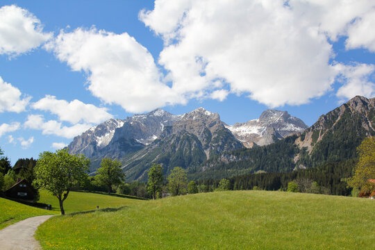 Blick zum Dachsteinmassiv