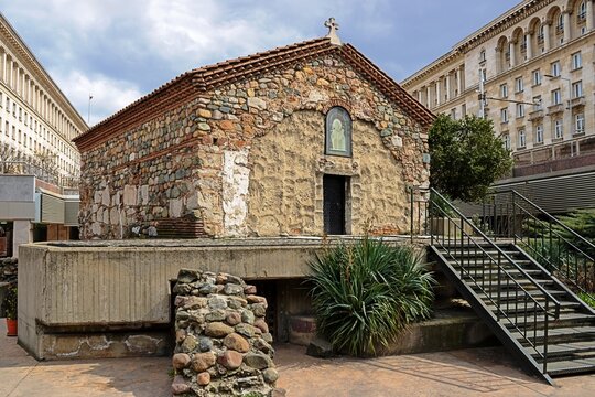 sofia, bulgarien - kirche sweta petka aus dem antiken serdica