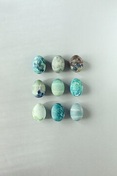 Easter eggs with marble-like finish in different shades