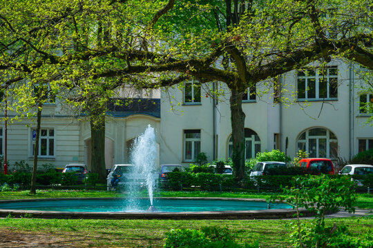 Wasserbrunnen im S&uuml;dviertel, Wohnen in einer sehr alten Stadt, alles schon mal gesehen aber immer wieder gern mal neu betrachtet