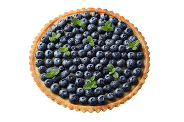 Apetyczna, okrągła tarta jagodowa z listkami świeżej mięty, idealnie ułożona na białym tle, uchwycona z góry.