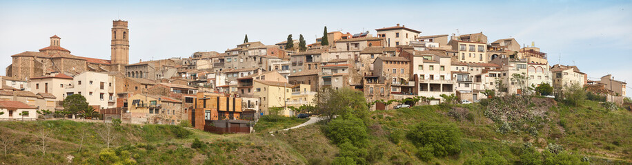 Obraz premium Panoramic view traditional priorat village of Gratallops. Tarragona, Catalonia, Spain