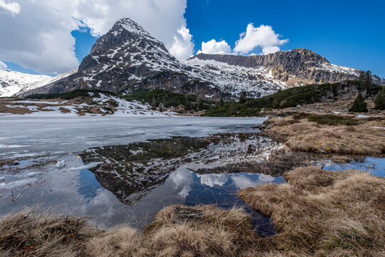 Trentino, panorama del lago di Colbricon