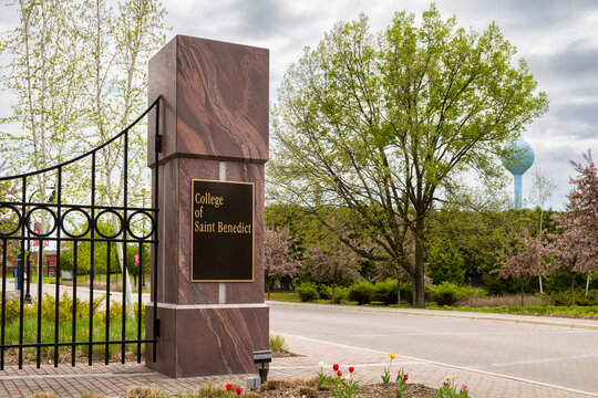 Entrance to the Campus of College of Saint Benedict