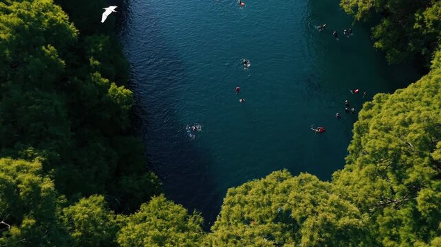  Lago de Cam&eacute;cuaro en Michoac&aacute;n desde vista de drone