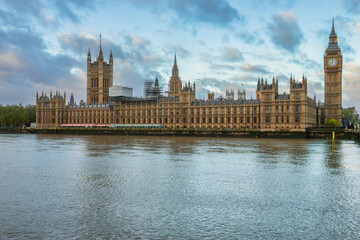 Fototapeta premium Big Ben and Westminster parliament with colourful sky