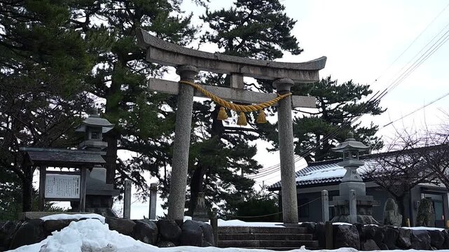 雪の残る冬の水無月神社 （福井県三方郡美浜町, 2026年2月）