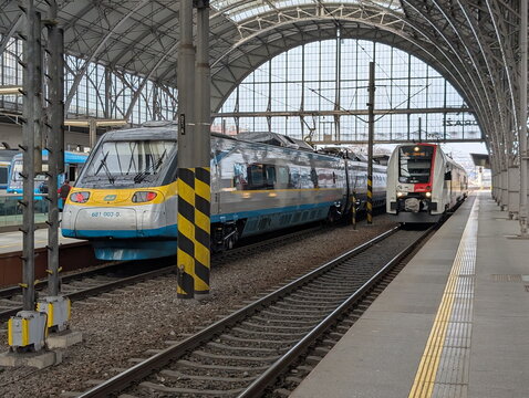 Prague Main Station: Pendolino and RegioShark Trains