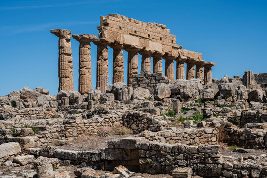 Selinunte, Temple C, possibly dedicated to Apollo, archaeological site dating from 550 BC, province of Trapani, Sicily, Italy