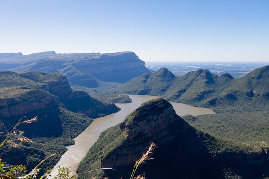 Panoramique du canyon en Afrique du Sud en &eacute;t&eacute;
