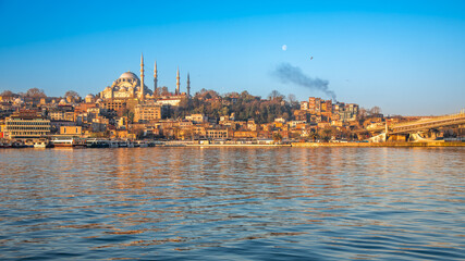 Fototapeta premium Sunset view with Suleyman Mosque in Istanbul Turkey