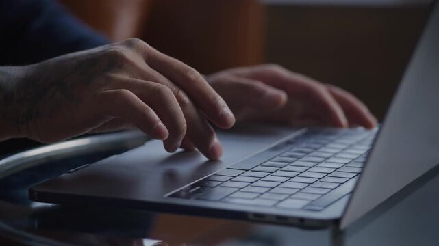 Zooming on Laptop Trackpad 4K