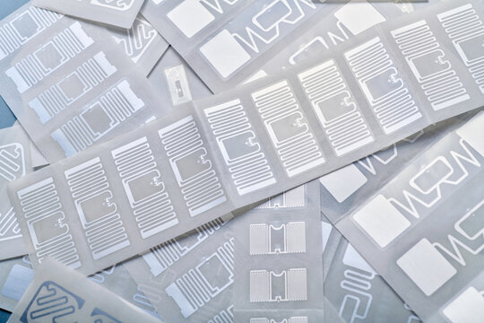 Rfid and antenna transponder for automatic asset tracking