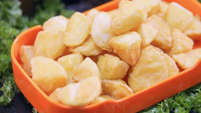 Fried dessert, fried apple chunks