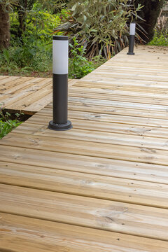 Terrasse en bois d'un jardin