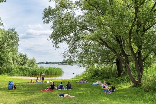 Bathing area at the Beetzsee in Ketz&uuml;r, Beetzseeheide, stork cycle path at the Beetzsee, Potsdam-Mittelmark, Havelland, Brandenburg, Germany