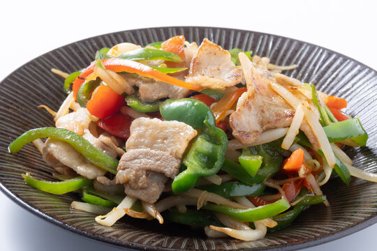 肉野菜炒め（豚バラ　ピーマン　パプリカ　もやし）