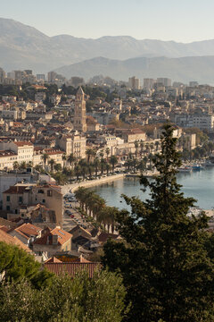 Split, Croatia, Dalmatia, Adriatic Sea, Old Town, 
Diocletian Palace, Cathedral of Saint Domnius, Bell Tower, 
Campanile, Riva Promenade, Harbour, Port, Marina, Orange Roofs, 
Roof Tiles, Limestone Fa
