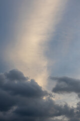 Obraz premium Dramatic Sky with Clouds at Dusk