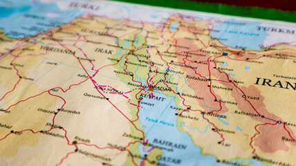 Naklejka premium Map of Kuwait, bordered by Saudi Arabia to the south and Iraq to the north.