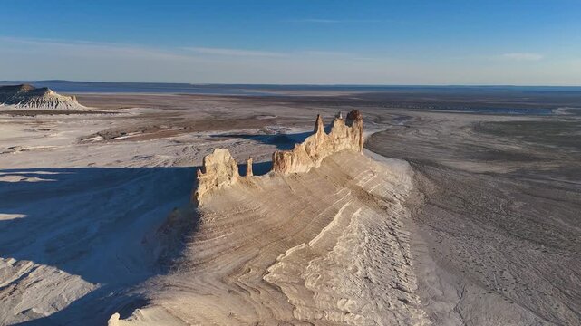 Bozzhyra is a tract in the western part of the Ustyurt Plateau on the Mangyshlak Peninsula in the Mangystau Region of Kazakhstan	