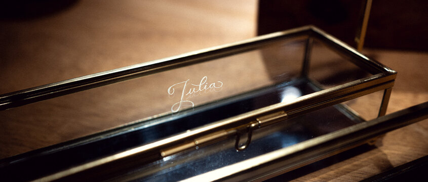 Engraving glass box