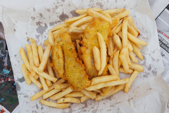 New Zealand, Fish and chips dish, traditionally served on parchment paper