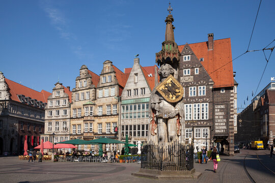 Germany, Bremen, Bremen Roland on market square