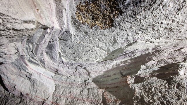 Kaoline (kaolin) is a versatile industrial clay mineral mined as a layered aluminum silicate, predominantly processed from open-pit deposits and refined for use in paper, ceramics, paint, and other co